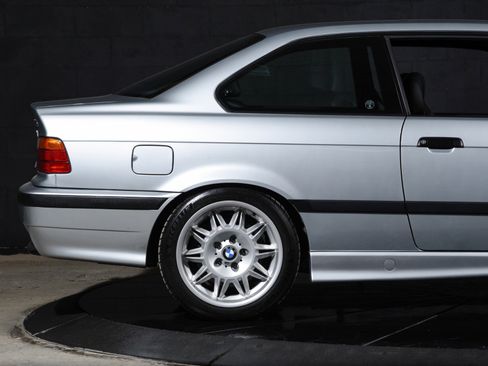 Used 1998 BMW M3 Coupe image 34