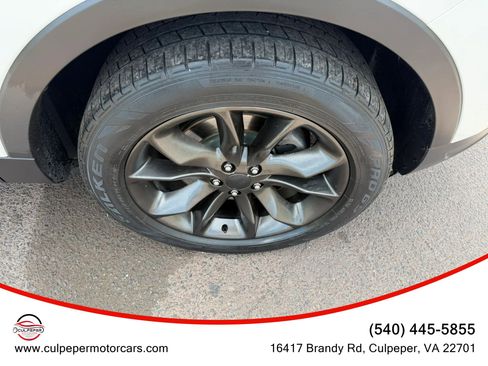 Used 2018 Ford Explorer XLT w/ Equipment Group 202A AWD/4WD image 28