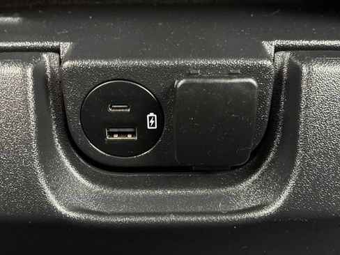 Used 2023 Ford F150 XLT AWD/4WD image 22