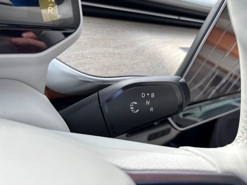 New 2025 Volkswagen ID. Buzz Pro S Plus AWD/4WD image 24