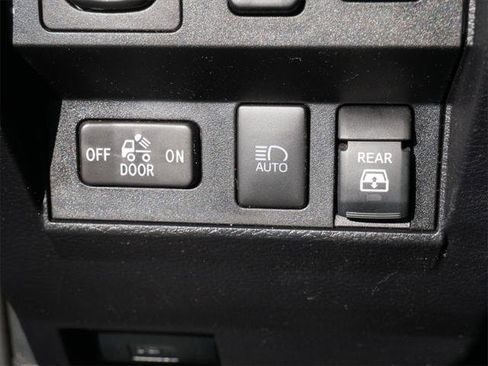 Certified 2020 Toyota Tundra SR5 image 30