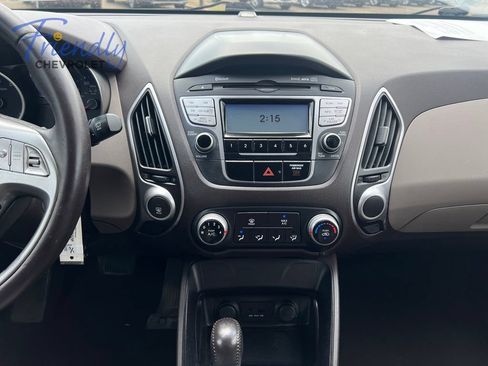 Used 2011 Hyundai Tucson GLS FWD image 16