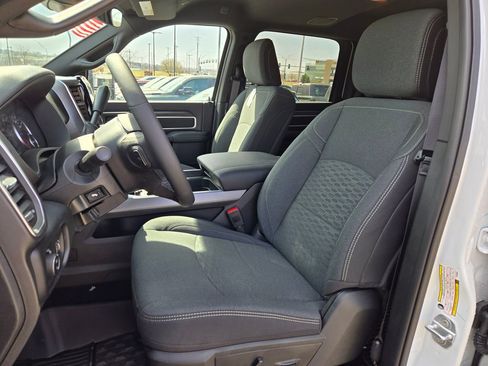 New 2026 RAM 2500 Big Horn AWD/4WD image 15