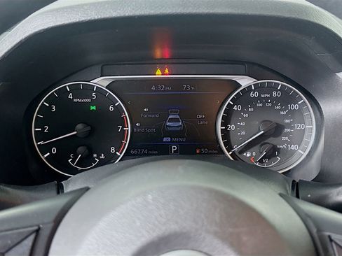 Used 2023 Nissan Altima 2.5 SV FWD image 12