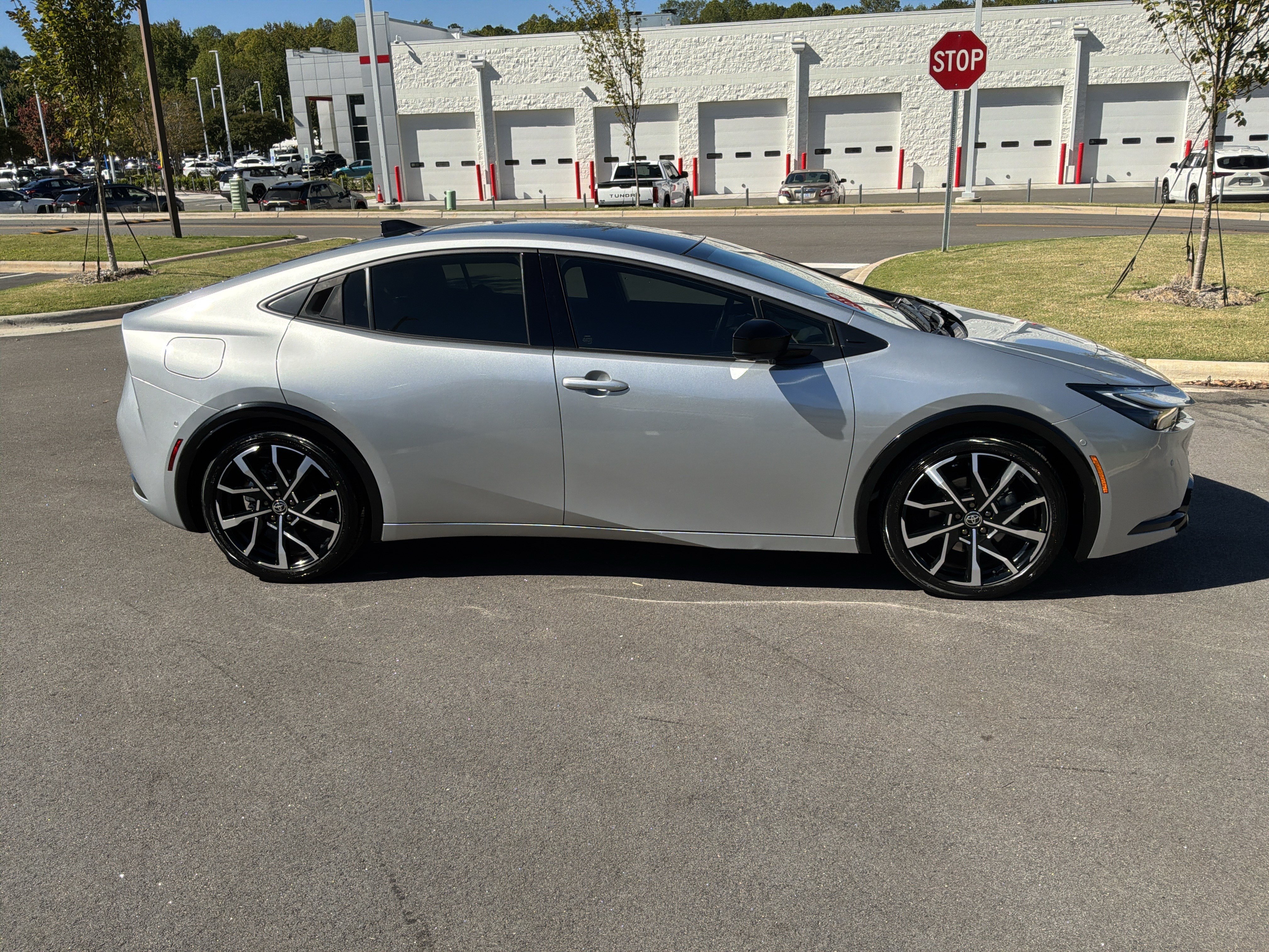 Used 2025 Toyota Prius Plug-In Hybrid w/ Limited Premium Package FWD image 11