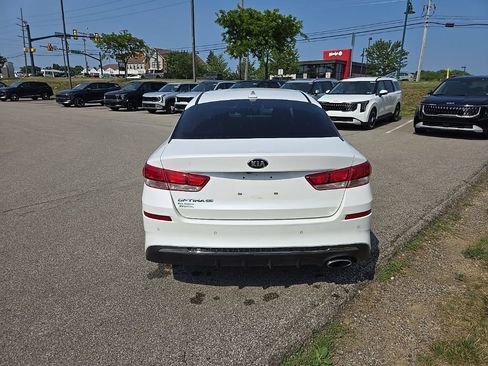 Used 2020 Kia Optima LX FWD image 4