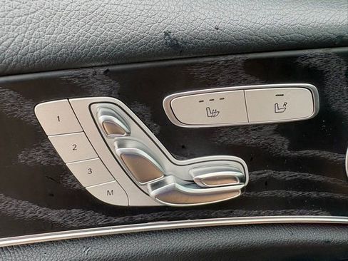 Used 2018 Mercedes-Benz E 400 4MATIC Sedan image 13
