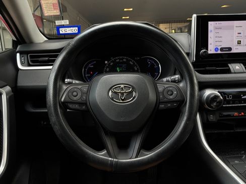 Used 2024 Toyota RAV4 AWD Hybrid image 34