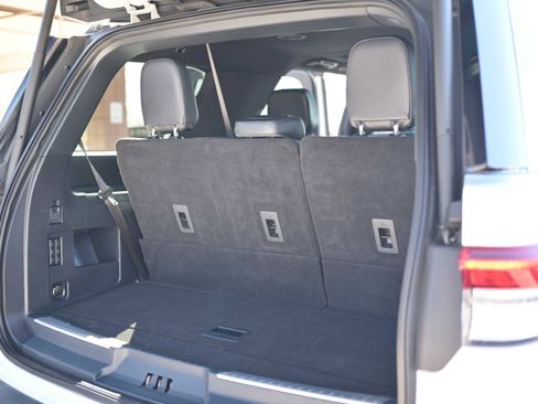 Used 2022 Lincoln Navigator Reserve image 12