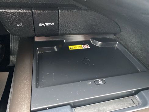 Used 2023 Toyota Camry XSE image 31