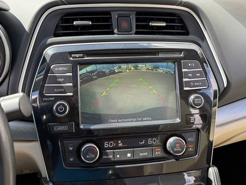 Used 2018 Nissan Maxima 3.5 SL FWD image 19