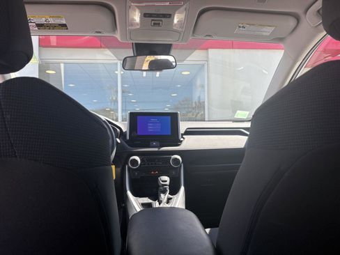 Used 2023 Toyota RAV4 LE AWD/4WD image 25