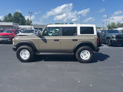 New 2026 Ford Bronco Heritage Edition AWD/4WD image 8