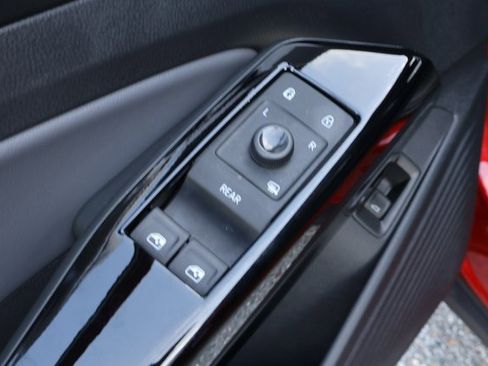 Certified 2024 Volkswagen ID.4 Pro S image 12