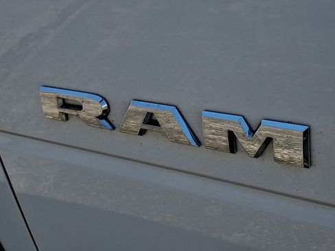 Used 2020 RAM 2500 Tradesman w/ Chrome Appearance Group AWD/4WD image 30