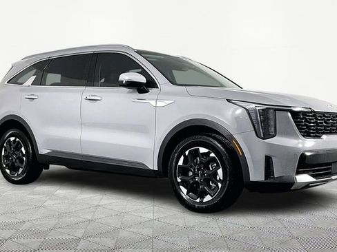 New 2026 Kia Sorento S image 3