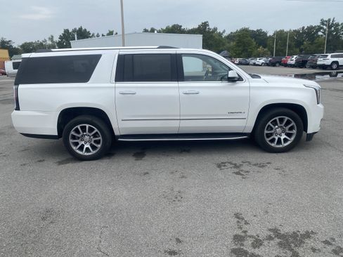 Used 2017 GMC Yukon XL Denali w/ Open Road Package image 8