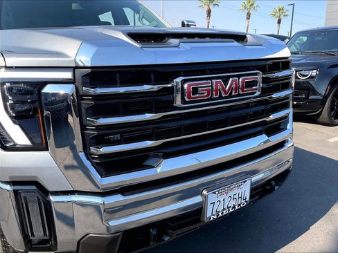 Used 2025 GMC Sierra 2500 SLT AWD/4WD image 33