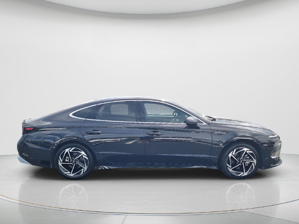 Certified 2024 Hyundai Sonata SEL w/ Convenience Package FWD image 3