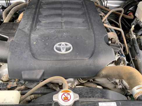 Used 2020 Toyota Tundra SR5 AWD/4WD image 33