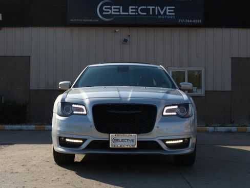Used 2021 Chrysler 300 Touring L w/ Popular Equipment Group AWD/4WD image 2