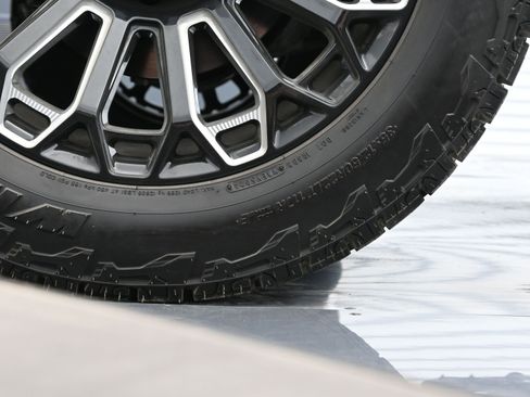 Used 2025 Ford F350 Platinum image 46