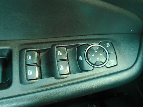 Used 2024 Ford Edge SEL image 32