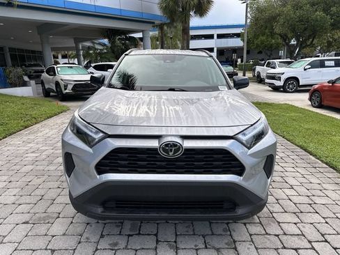 Used 2025 Toyota RAV4 LE AWD/4WD image 18