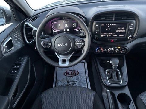 Certified 2023 Kia Soul LX w/ LX Technology Package image 13