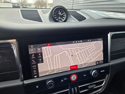 New 2026 Porsche Macan S image 22