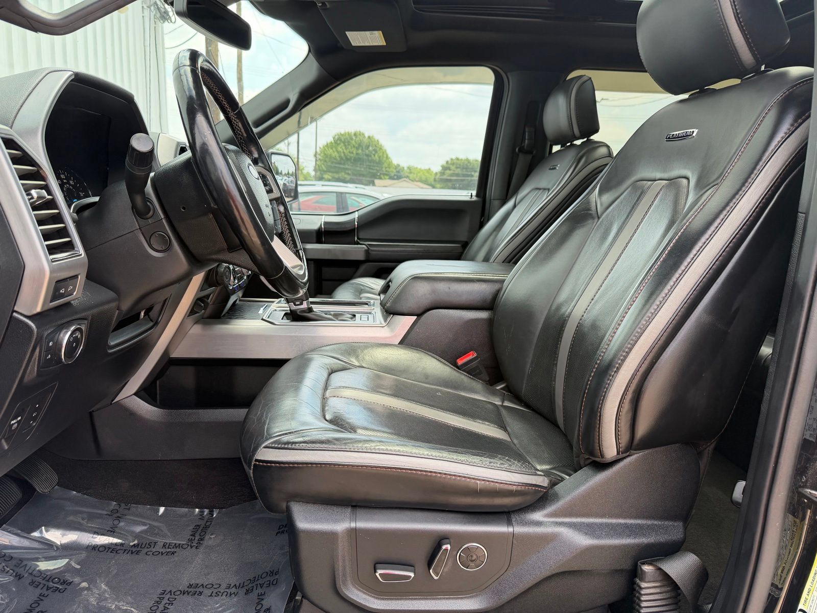 Used 2019 Ford F150 Platinum w/ Equipment Group 701A Luxury AWD/4WD image 19