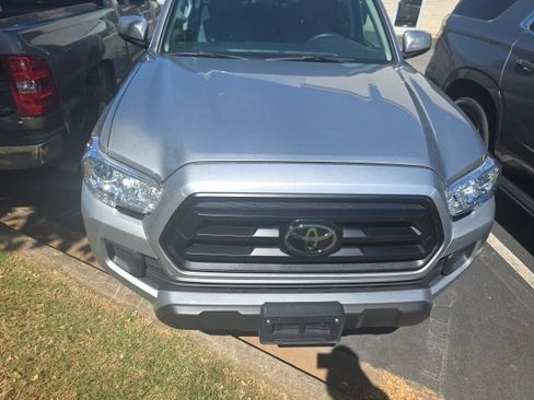 Used 2023 Toyota Tacoma SR image 8
