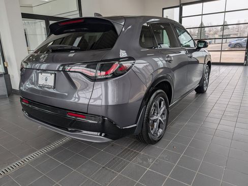Used 2023 Honda HR-V EX-L image 2
