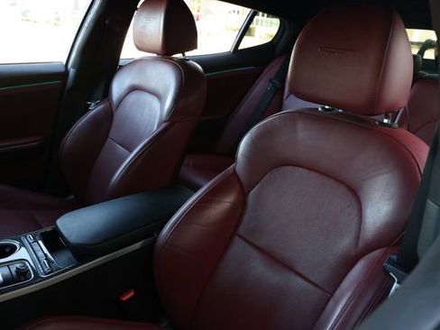 Used 2020 Kia Stinger GT1 image 9