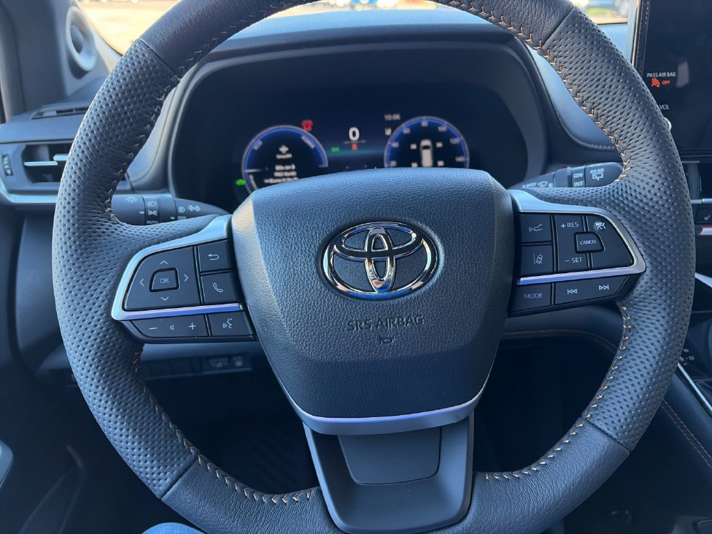 New 2026 Toyota Sienna XLE Woodland Edition AWD/4WD image 27