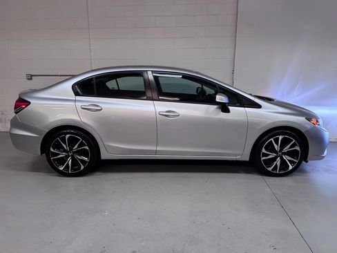 Used 2013 Honda Civic LX image 2