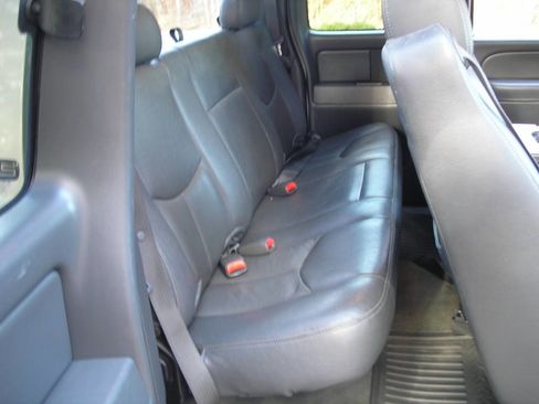 Used 2005 Chevrolet Silverado 1500 LS image 7