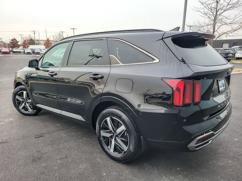 Used 2021 Kia Sorento S image 6