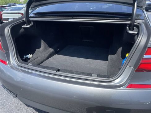 Used 2016 BMW 750i RWD image 38