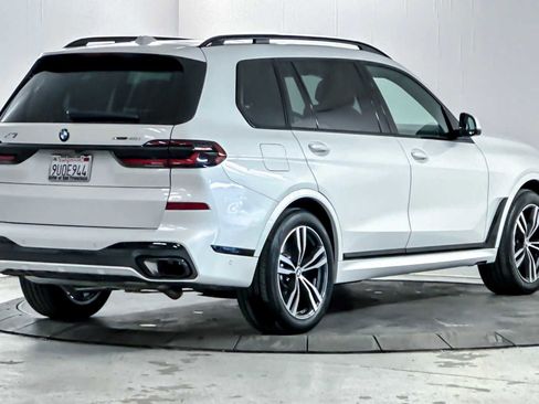 Used 2026 BMW X7 xDrive40i w/ Executive Package image 2
