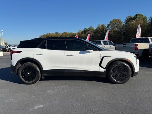 New 2026 Chevrolet Blazer EV LT image 2