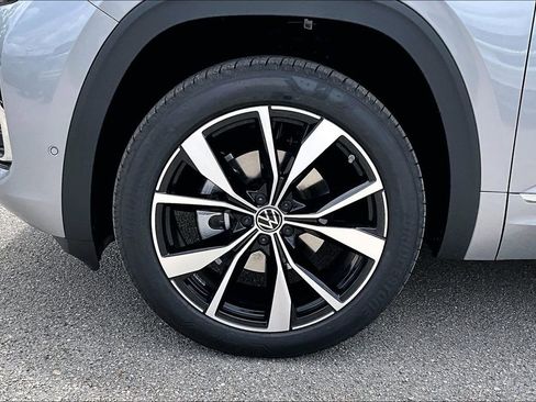New 2026 Volkswagen Atlas SEL Premium R-Line AWD/4WD image 13