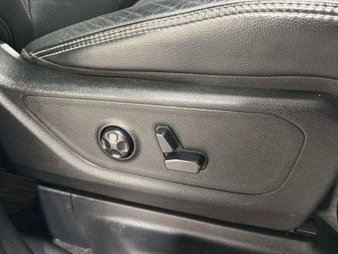 Used 2020 RAM 1500 Sport w/ Leather & Sound Group AWD/4WD image 9