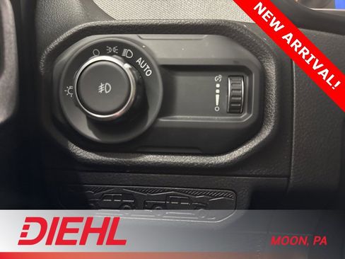 Used 2024 Jeep Wrangler Sport S image 21