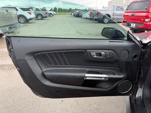 Used 2022 Ford Mustang Premium RWD image 6