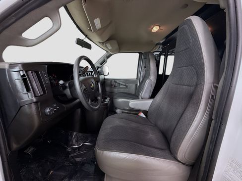 Used 2024 Chevrolet Express 2500 w/ Driver Convenience Package image 20