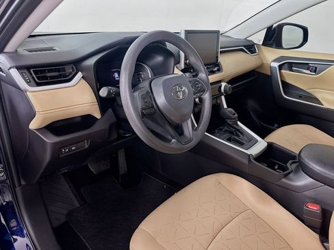 Certified 2025 Toyota RAV4 XLE FWD image 9