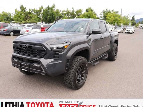 Used 2024 Toyota Tacoma TRD Off-Road w/ TRD Off Road Upgrade Package AWD/4WD image 1