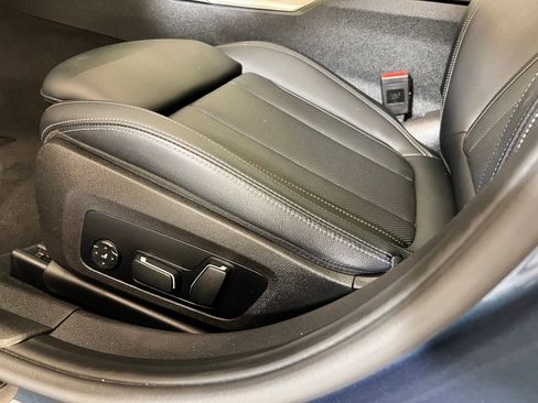 Used 2025 BMW 330i Sedan image 13