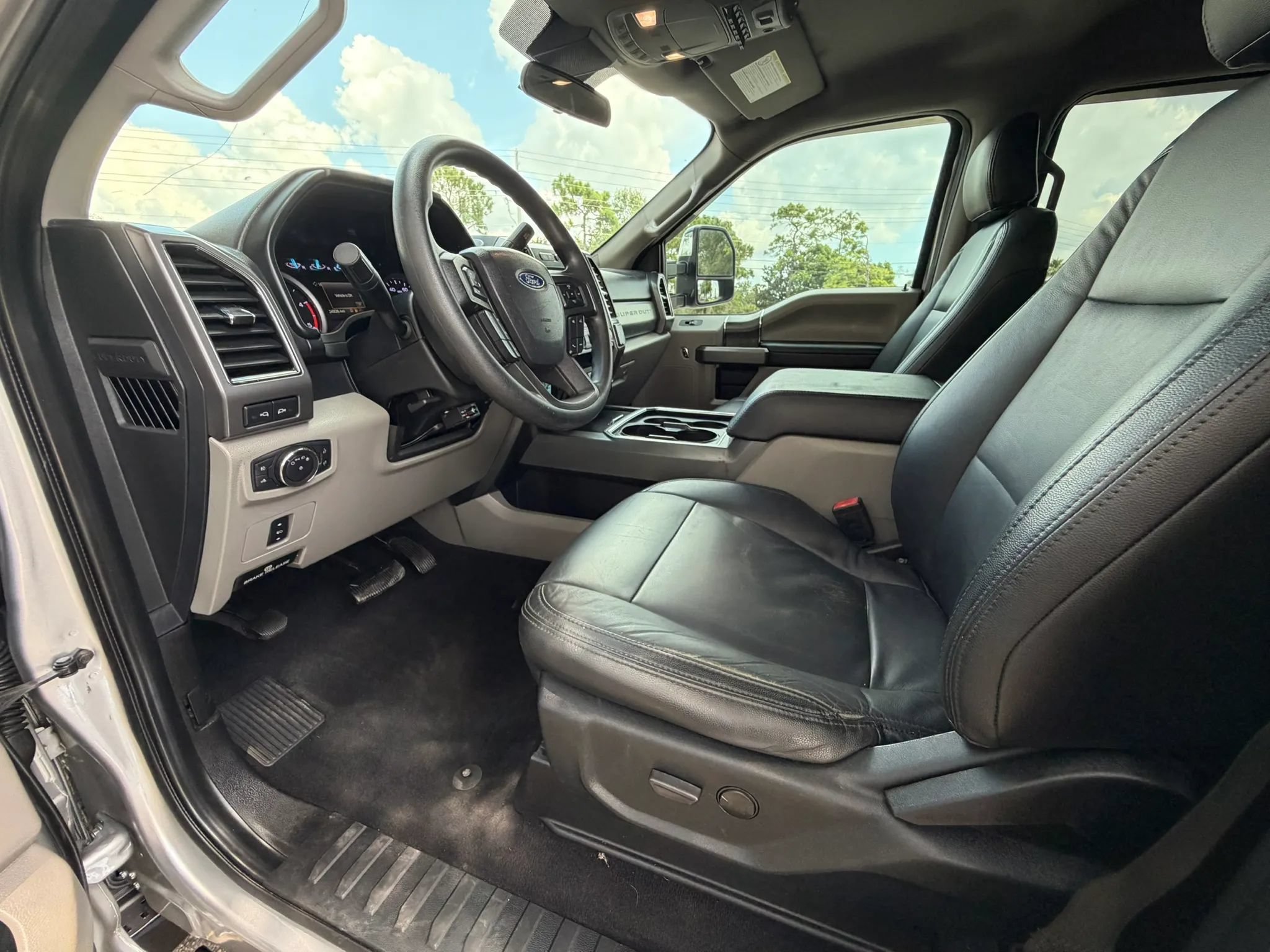 Used 2020 Ford F250 XLT w/ XLT Premium Package AWD/4WD image 11